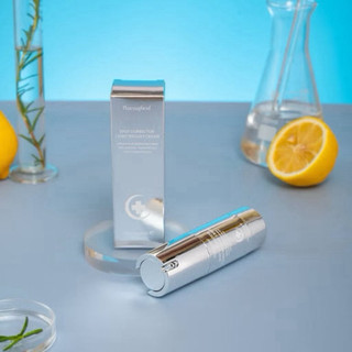 (ĐMN) Pharmaform - Spot Corrector Light Weight Cream Kem Dưỡng Sáng Da, Mờ Thâm Nám, Chống Lão Hoá 30ml