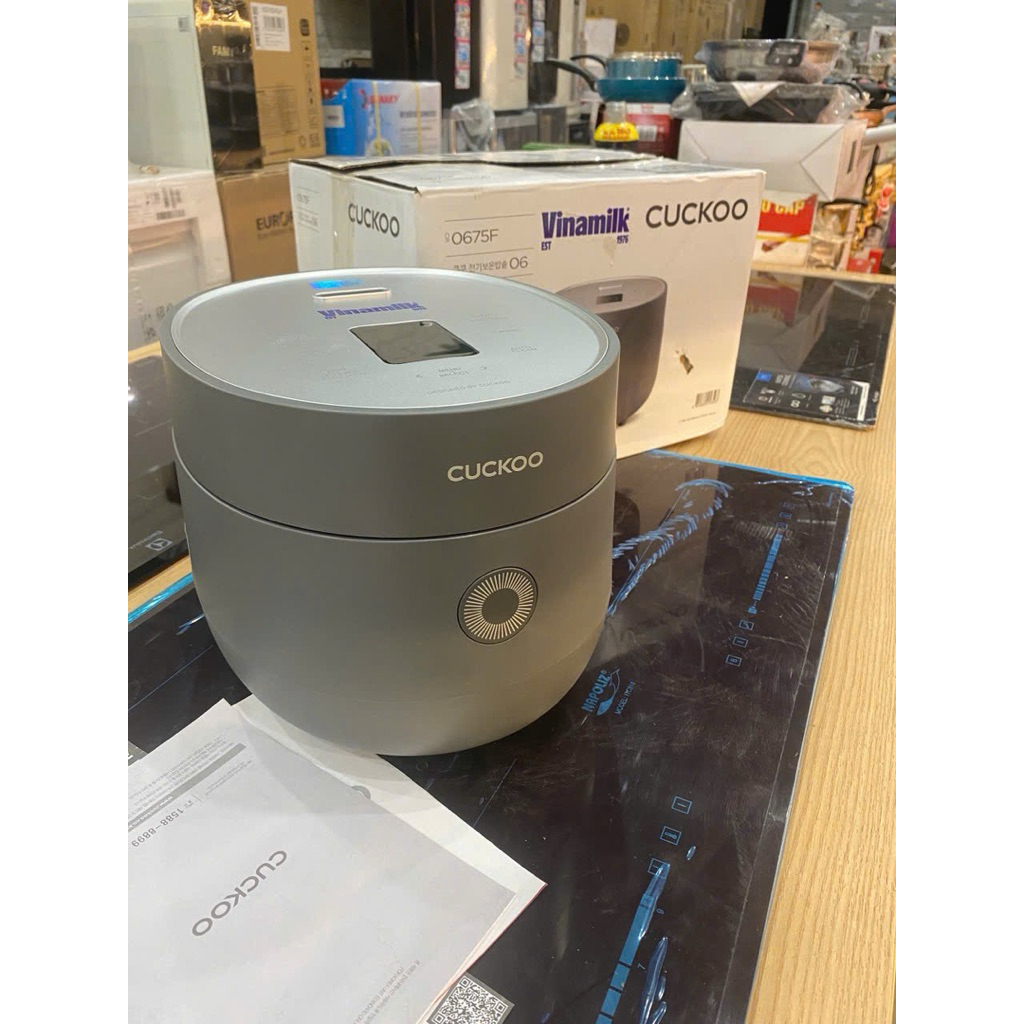 Nồi cơm điện tử Cuckoo CR-0675F - 1.08L chính hãng