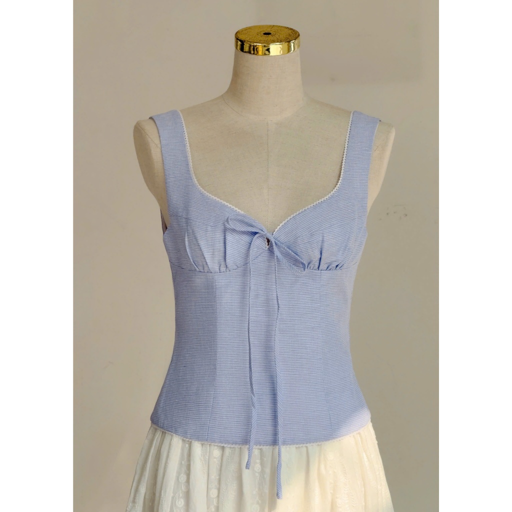 𝗖𝗹𝗼𝘁𝗵𝗲𝘀 𝗕𝗮𝗿 - Lila Top (Open Sky) | Áo kiểu cotton cao cấp kẻ caro xanh trắng phối ren thắt nơ