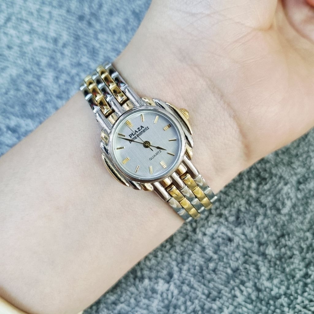 Đồng hồ nữ Plaza dây tùy chỉnh