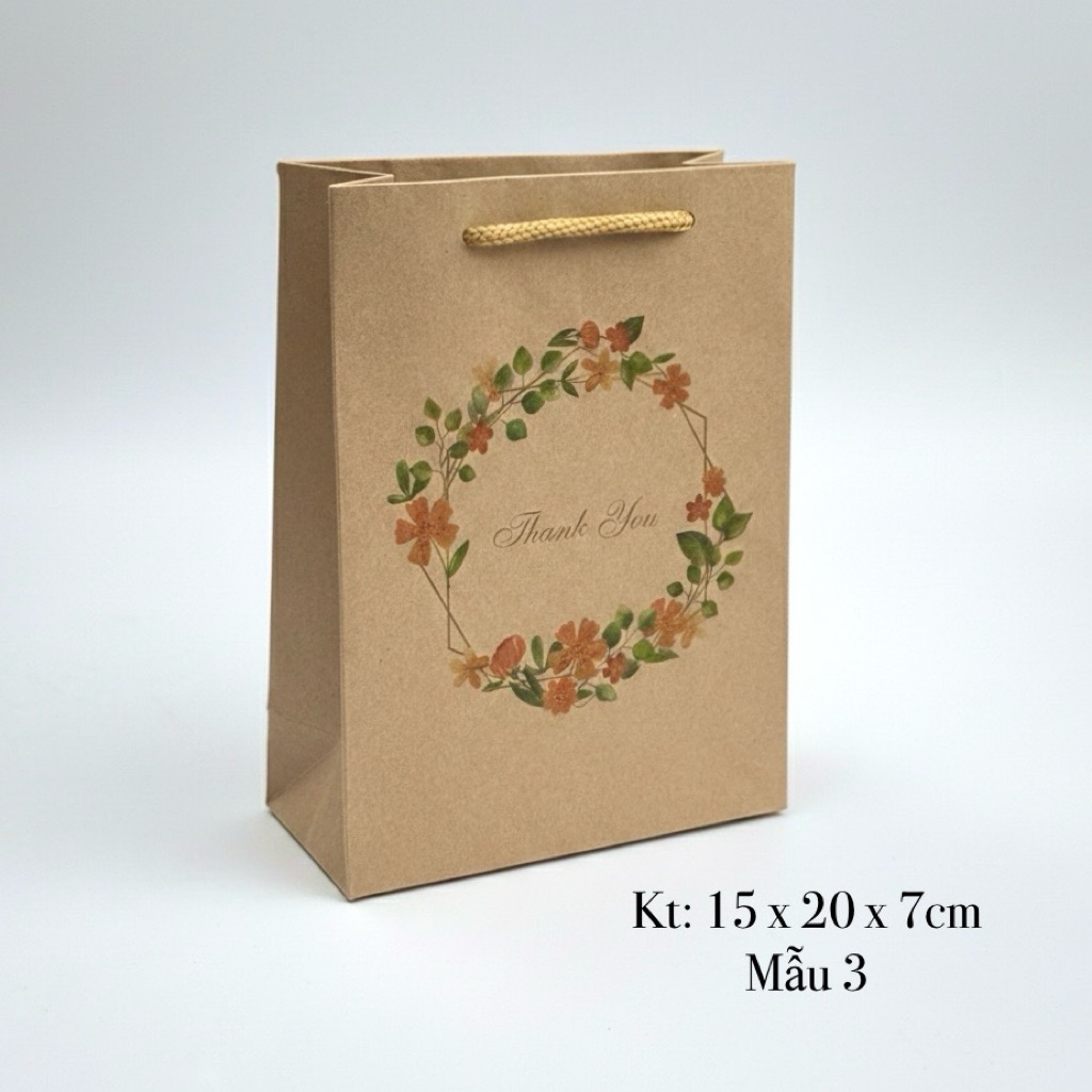 Combo 50c túi giấy đựng quà tặng size 15 x 20 x 7cm.