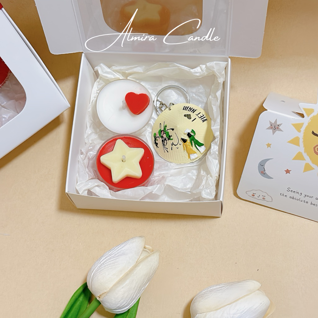 [Tôi Yêu Việt Nam] Set quà tặng nến thơm và móc khoá cờ đỏ sao vàng