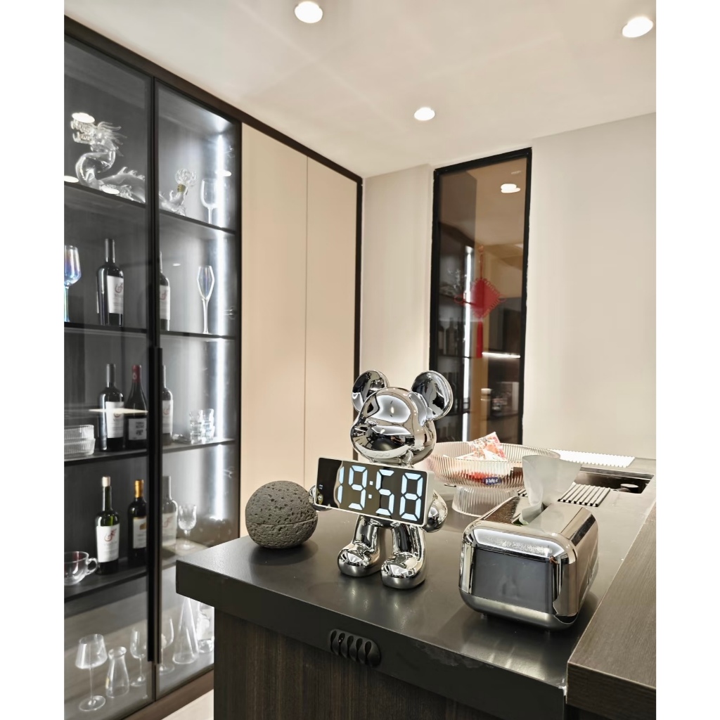 [HOẢ TỐC] Đồng hồ gấu bearbrick cao cấp, đồng hồ decor phòng khách hiện đại, đồng hồ decor