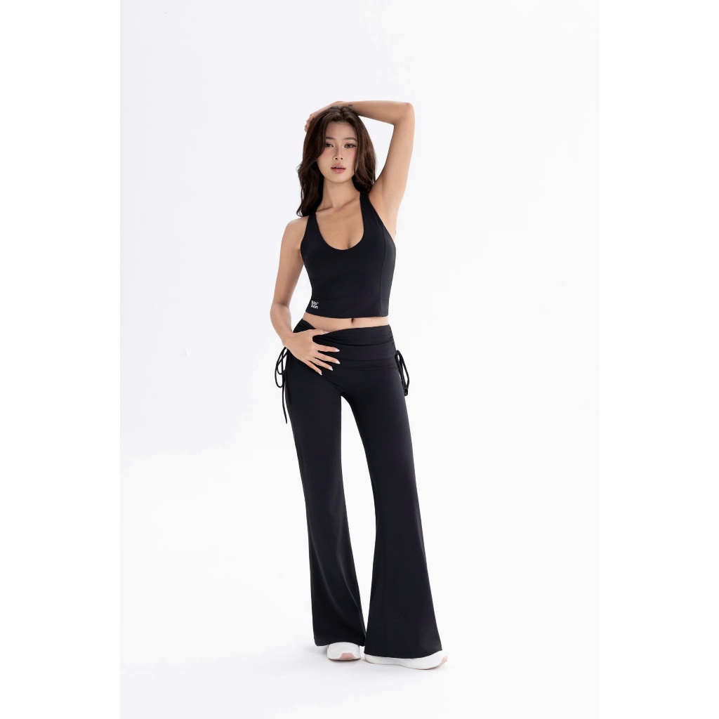 Bộ đồ tập yoga,pilates Ribbon Fit, Nancy Set màu đen áo có đệm mút và quần ống loe, phù hợp tập gym,