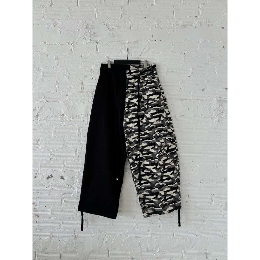 HYBRID BAGGY PANTS CAMO CANVAS AND DENIM