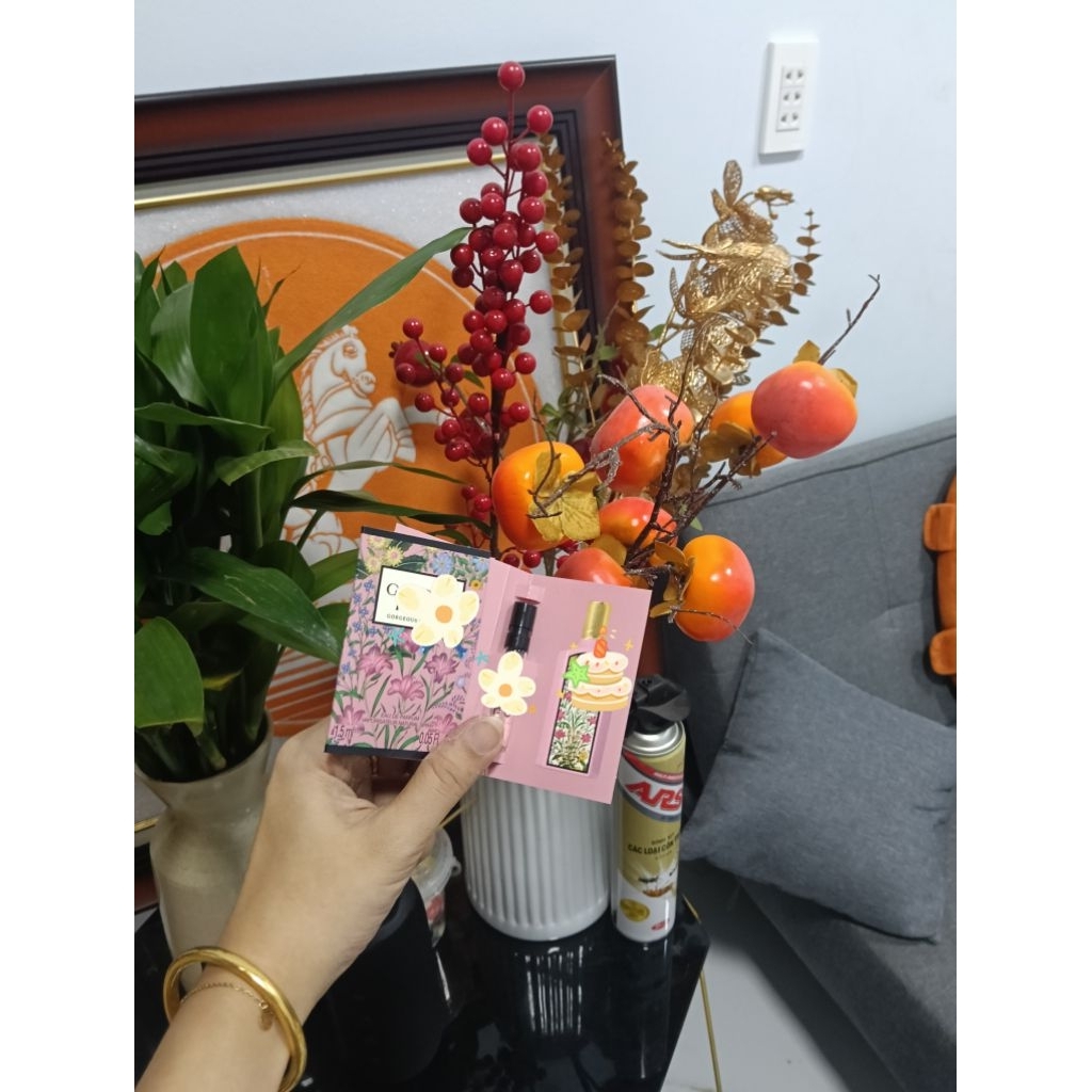 vial/ mẫu thử màu hồng gorgeous gardenia 1,5ml