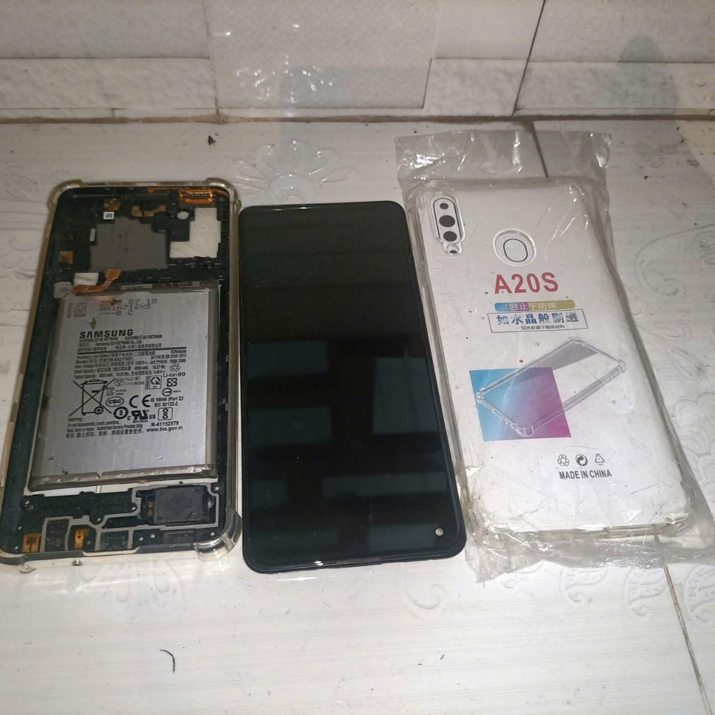 xác điện thoại Samsung a20s bao gồm pin, màn hình và cả cụm, chỉ thiếu main