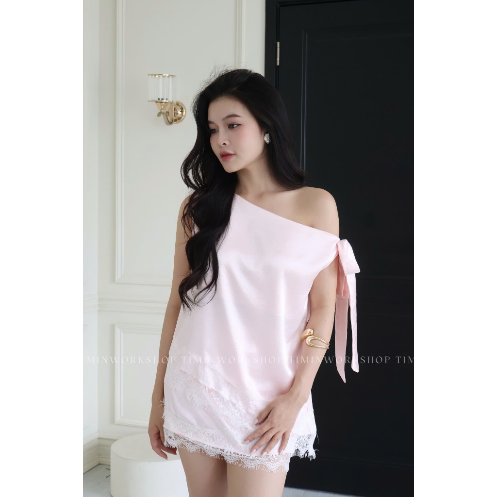 Ivy Áo Kiểu Off-shoulder Top Trễ Vai Lụa Queen Phối Ren Silk Lace Chic by Timin Workshop