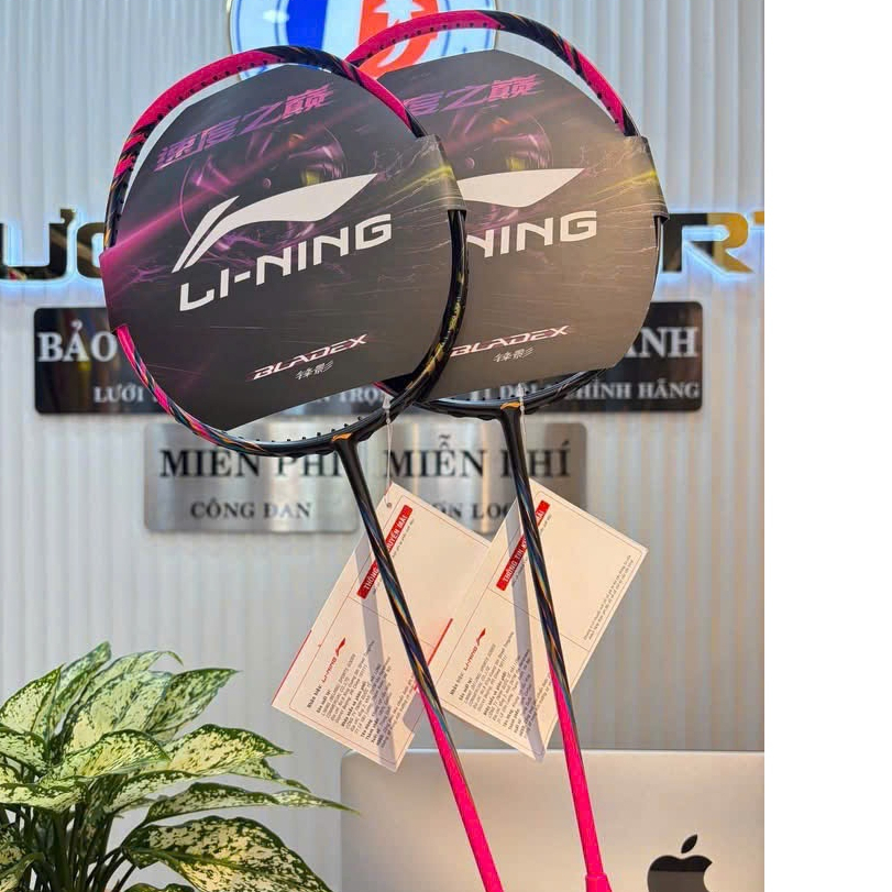 Khung Vợt Cầu Lông Bladex 900 Pink Chính Hãng Cao Cấp ( Tặng Kèm 1 Bao Đơn)