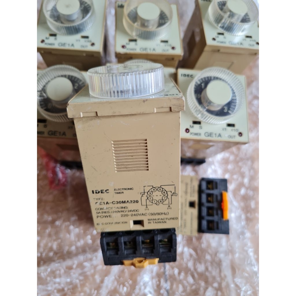 Độ Timer 220V,  IDEC GE1A-C30MA220 (ON delay)