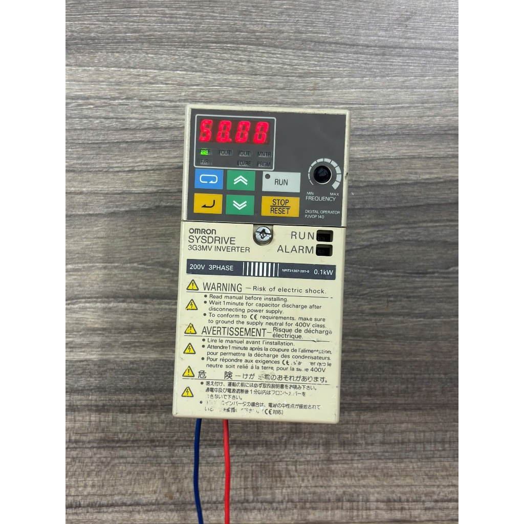 Biến tần OMRON 3G3MV-A2001  nguồn 220VAC công suất 0.1kW tháo máy