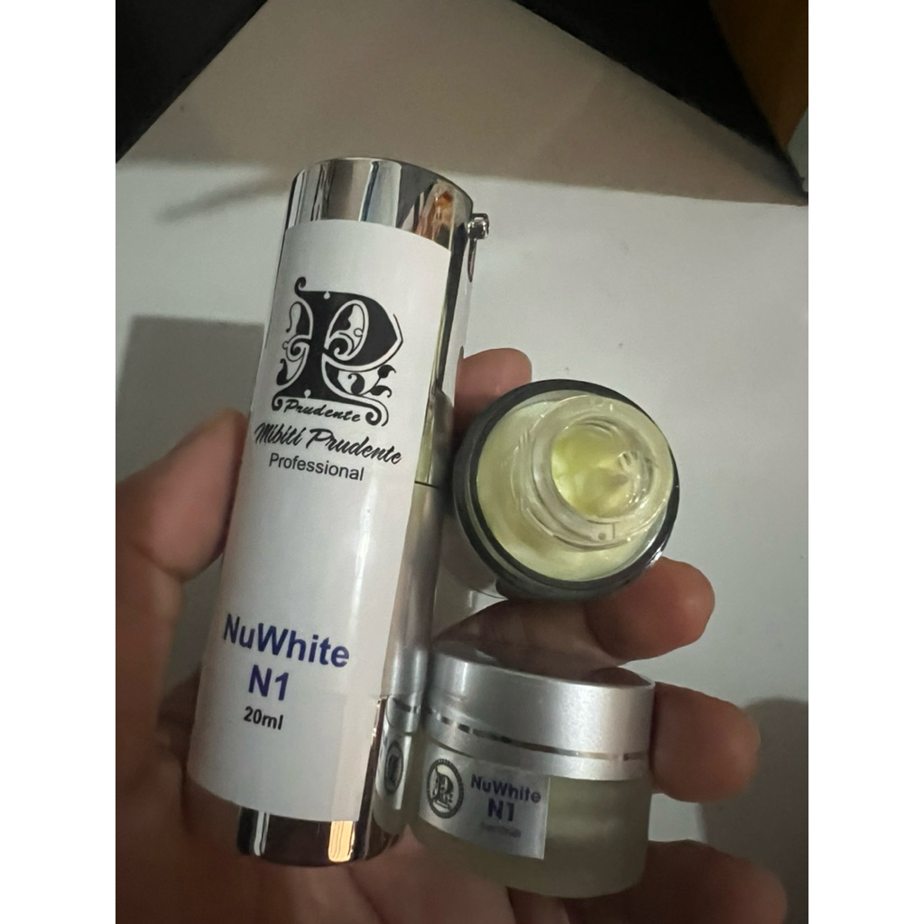 Kem làm hồng n1 Nuwhite