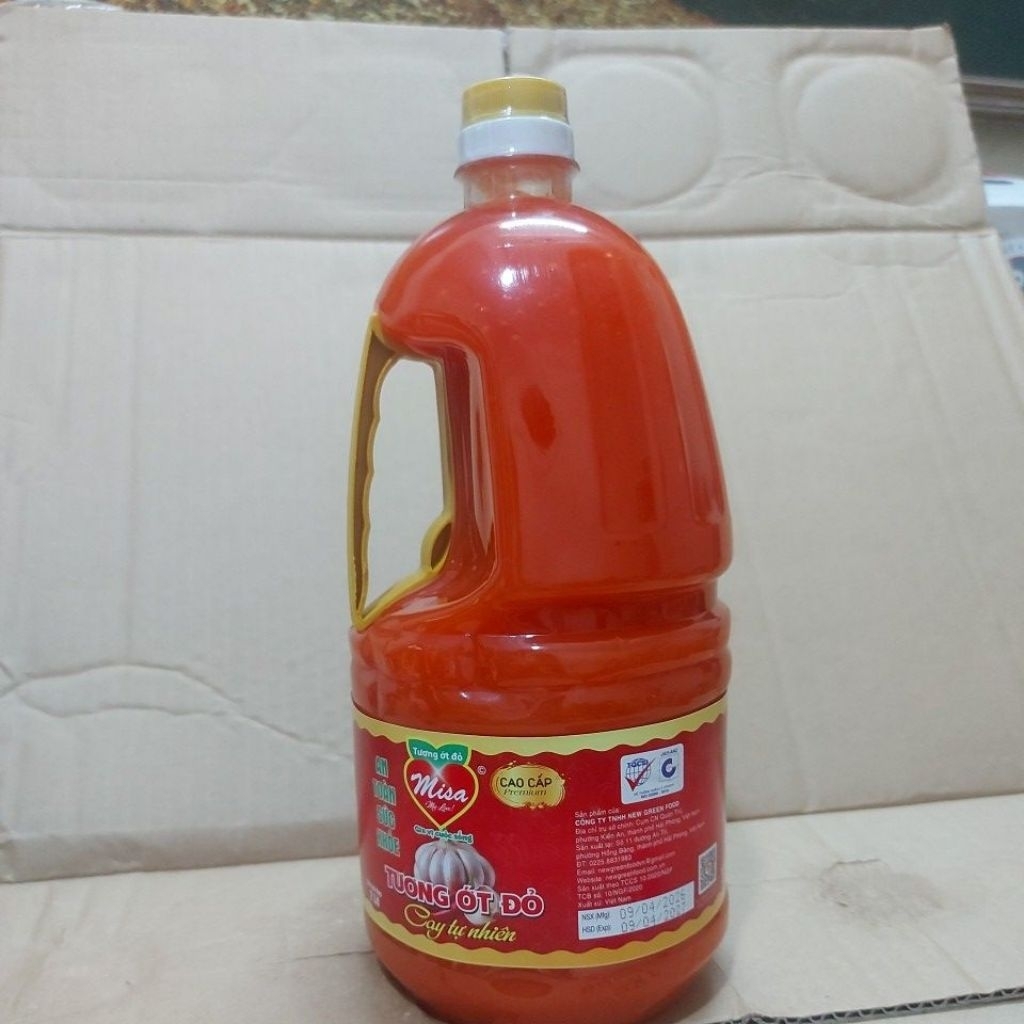 Tương ớt đỏ Misa new can 2 lít ( tem mới Quê Tôi)
