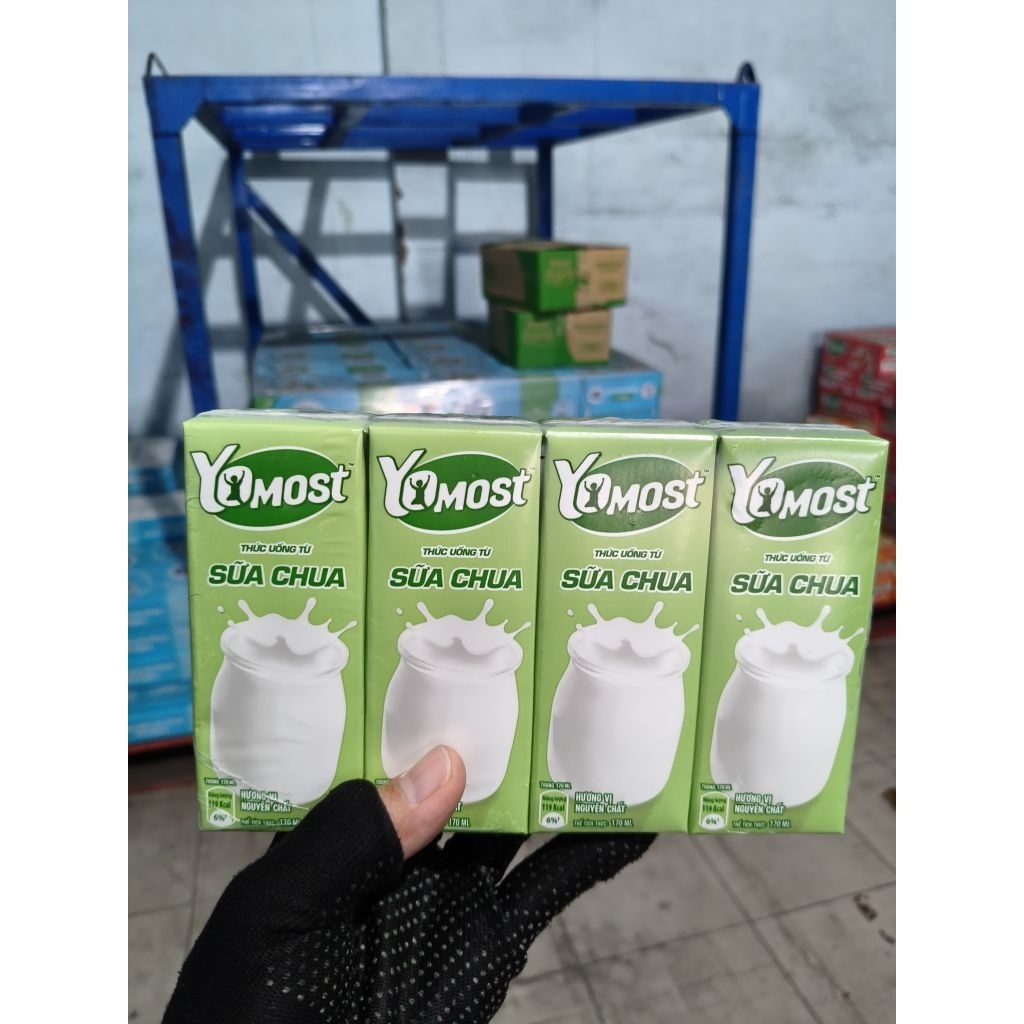 Thùng 48 hộp sữa chua uống Yomost vị Thuần Khiết