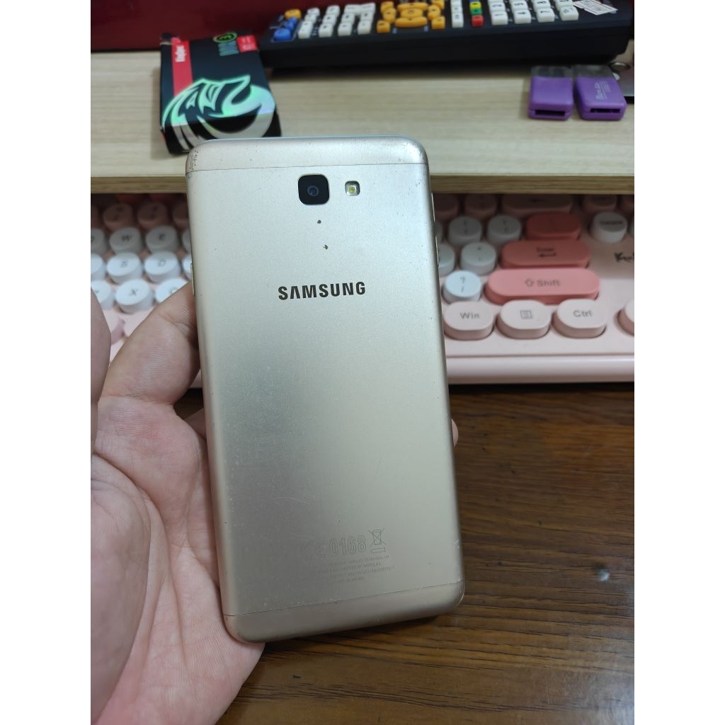 xác điện thoại  samsung J7 prime ( màn sọc - dùng bình thường) hàng cũ giá rẻ thanh lý
