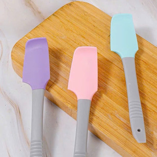 Phới trộn dẻo Spatula Breadleaf pha màu kem