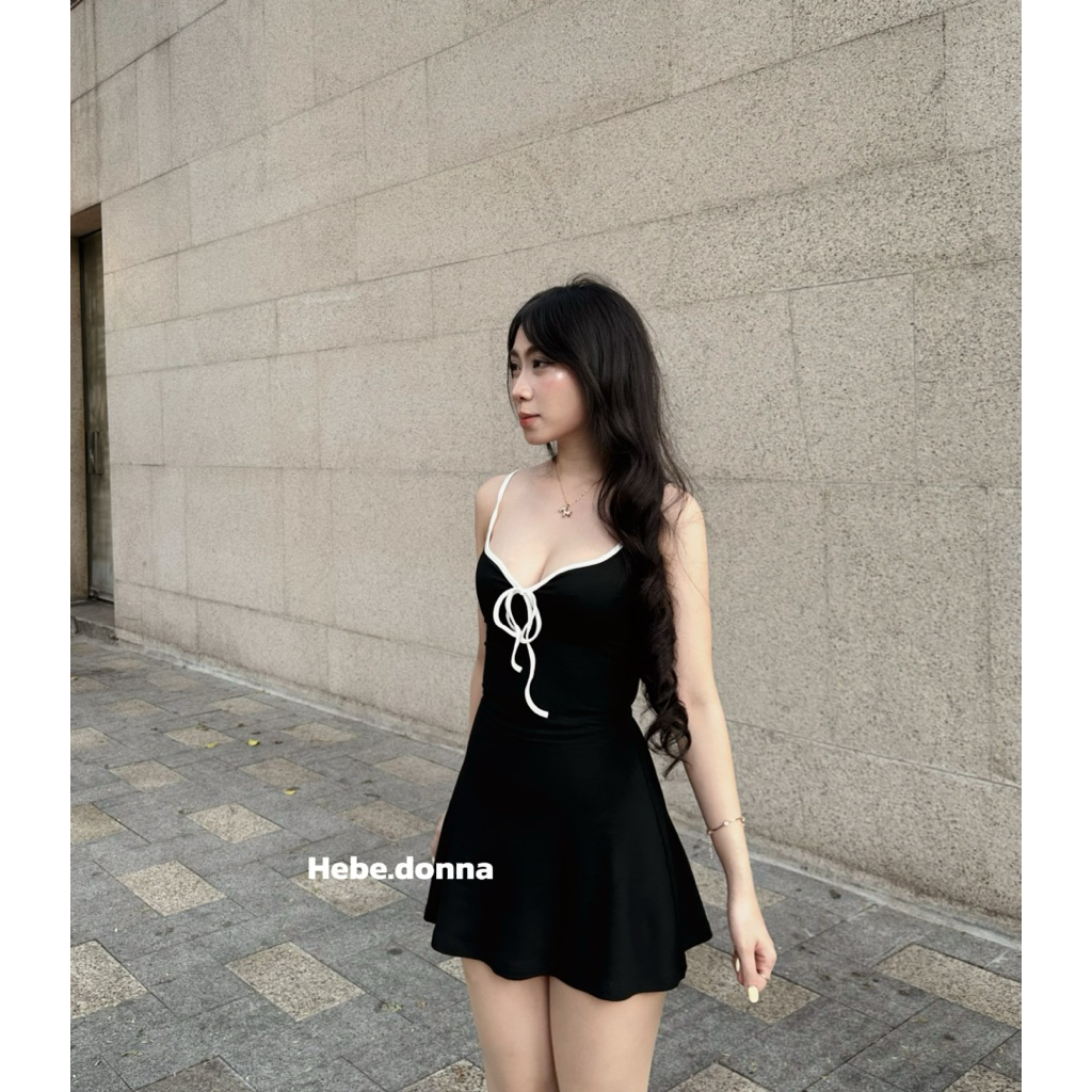 Đầm hai dây phối viền trắng Hebe.donna (Ảnh độc quyền của HEBE.DONNA)