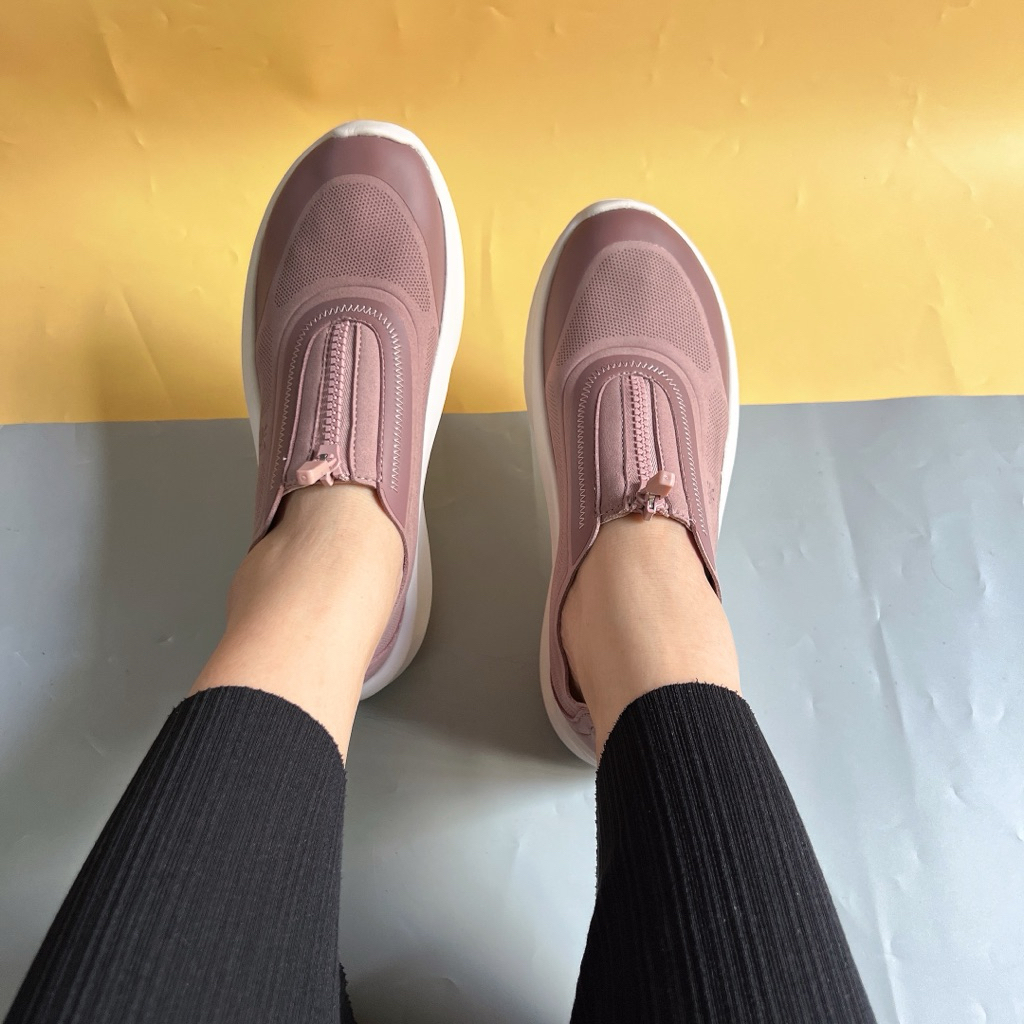 Giày Clarks nữ mẫu mới khoá thun và kéo khoá CHÍNH HÃNG KHÔNG HỘP