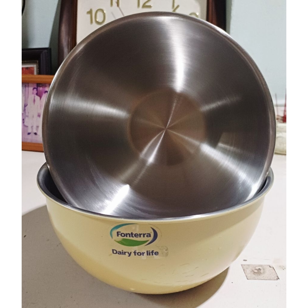 Set 2 tô trộn inox 304 Fivestar Plus 20cm (Quà tặng Fonterra) ( Lỗi quện dơ nhiều chỗ quanh thân)