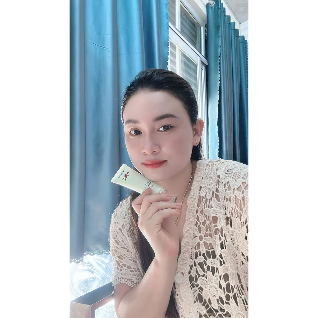 kem chống nắng  NSK