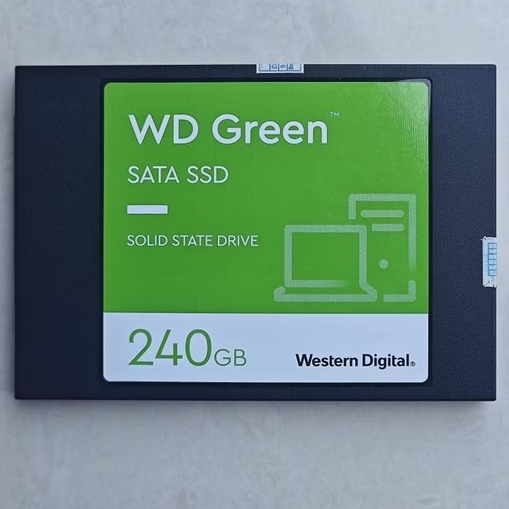 Thanh lý SSD 240gb WD Green chính hãng, tháo máy nhà, sức khoẻ 100%