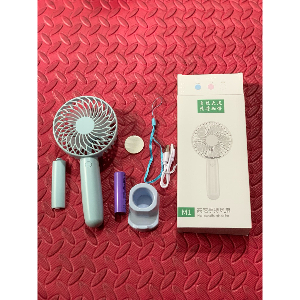 Quạt cầm tay M1 công suất siêu mạnh, siêu mát động cơ phản lực 1503 ko chổi than , cầm tay , pin 18650 tháo rời tiện lợi | BigBuy360 - bigbuy360.vn
