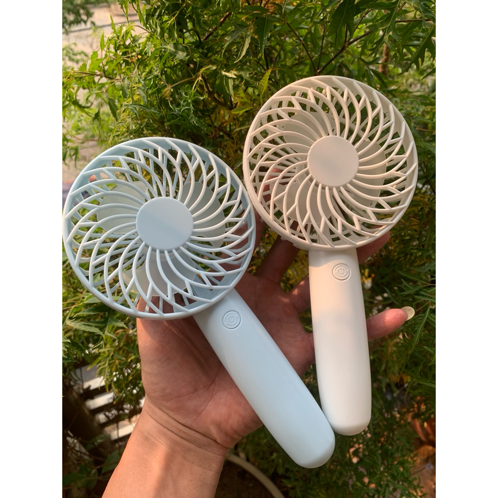 Quạt cầm tay M1 công suất siêu mạnh, siêu mát động cơ phản lực 1503 ko chổi than , cầm tay , pin 18650 tháo rời tiện lợi | BigBuy360 - bigbuy360.vn