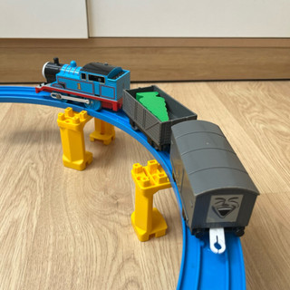 ĐỒ CHƠI XE LỬA THOMAS - TS01 HÃNG TAKARA TOMY