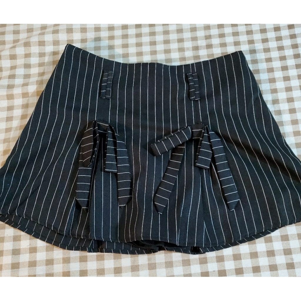 chân váy sz S Bycamcam