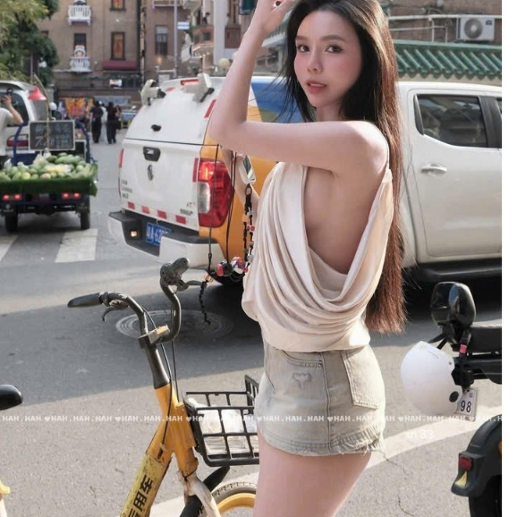 áo kiểu nữ hàn quốc,áo kiểu nữ dễ thương MẪU MỚI RA MẮT lụa 2 dây siêu xinh hot trenb qq349 | BigBuy360 - bigbuy360.vn