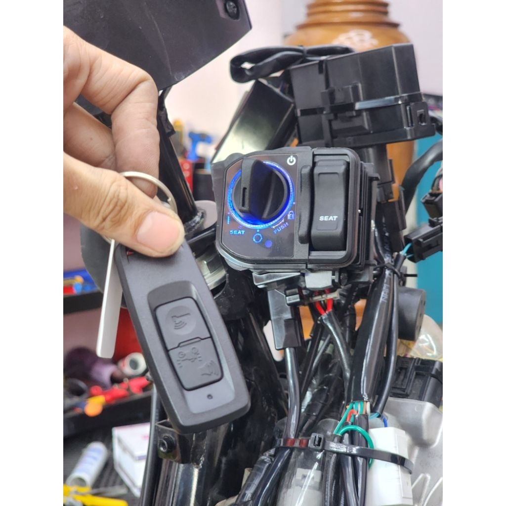 Smartkey Honda zin mã k2s mới Nhất Future,Wave,Winner V1,Vision, winner x,ab , núm có led