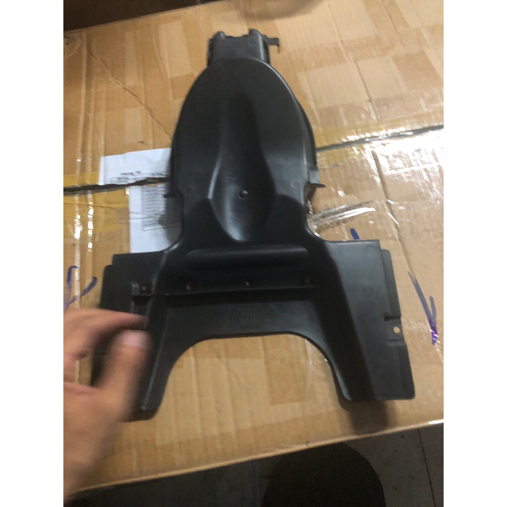 nhựa ốp gầm bánh sau Ab 110 cơ
