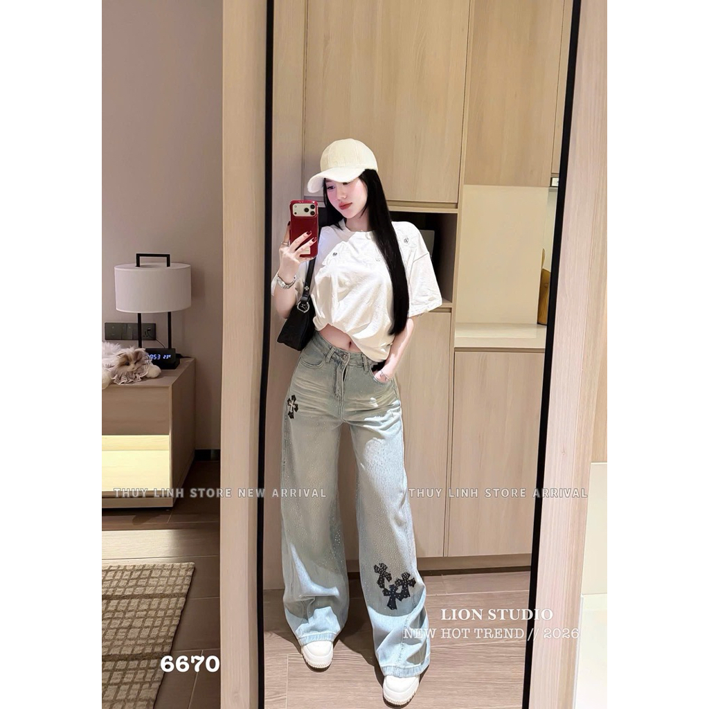 🦁LION STUDIO❤️ quần bò chomer đính đá 6670 sml  Trung Quốc , QCCC