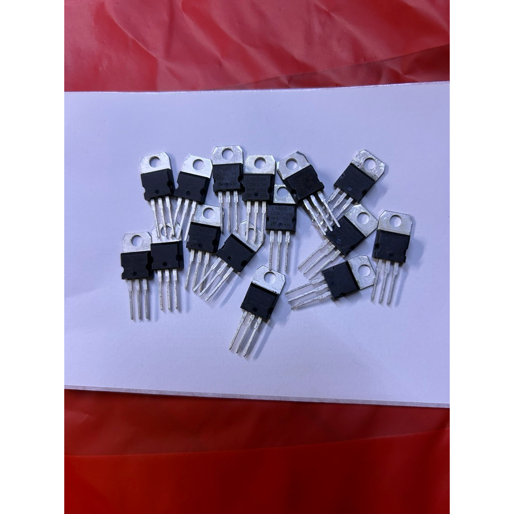 IC ổn áp 7806 giá bán 10 chiếc