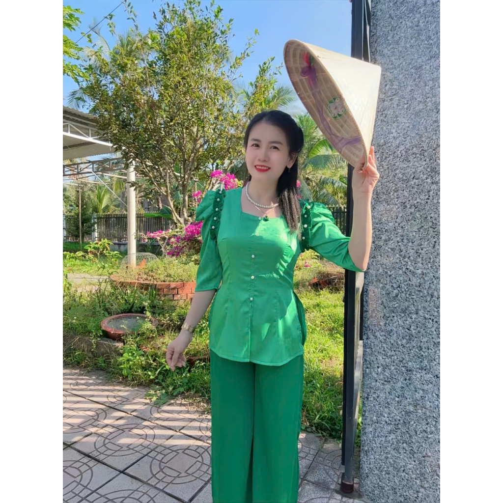 BỘ BÀ BA CỔ VUÔNG ĐÍNH NGỌC VAI ÁO GẤM QUẦN LỤA
