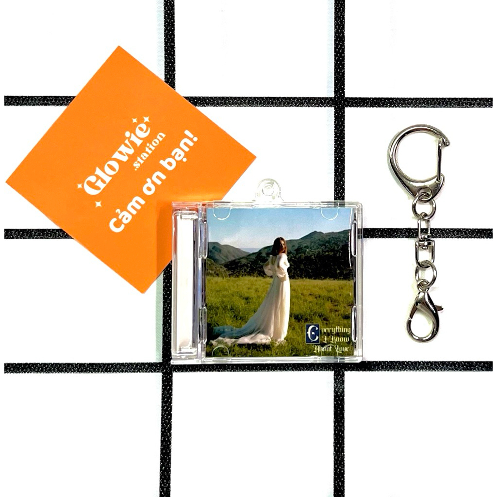 Móc khóa Mini CD Album Everything I Know About Love - Laufey có NFC quét link nhạc