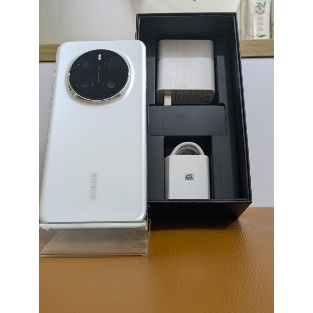 Hornor Magic 7 Pro 12/256 snapdragon 8 ELite like new full box
