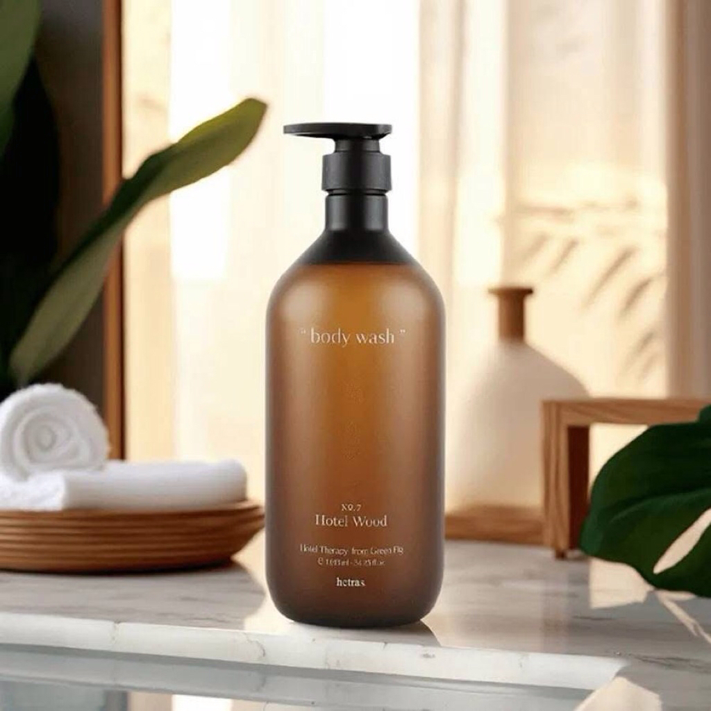DƯỠNG THỂ HETRAS HOTEL THERAPY BODY LOTION NO7 HOTEL WOOD 1013ML