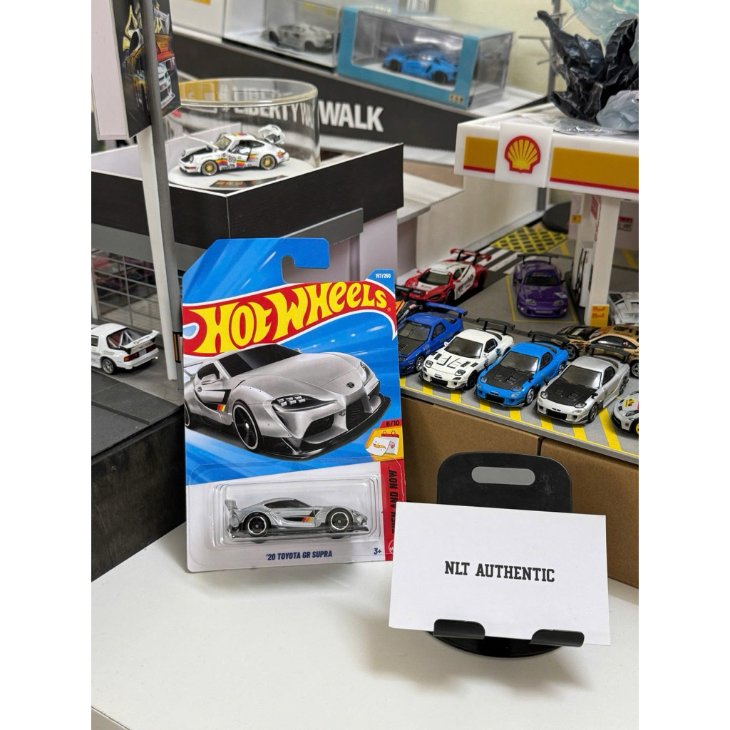 Xe Hotwheels 20 Toyota GR Supra