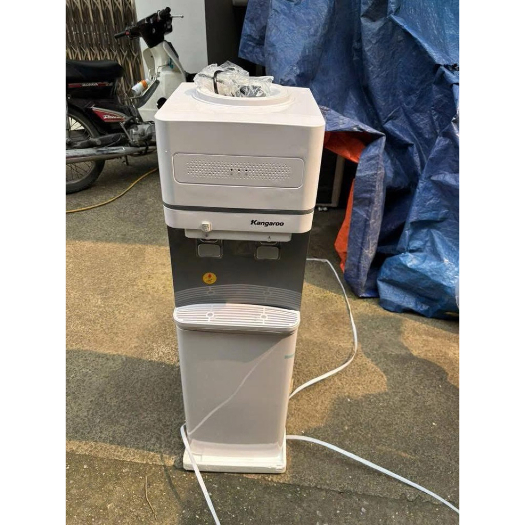 Cây nước nóng lạnh Kangaroo KG36a3(hàng trưng bày)