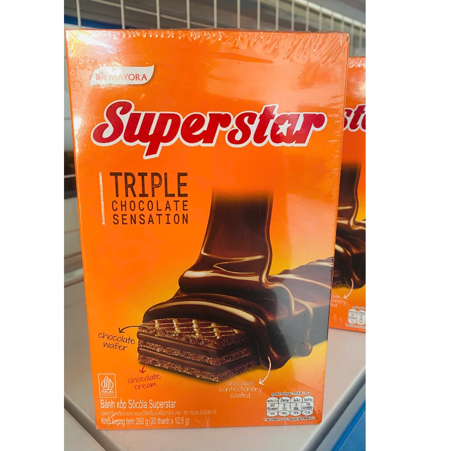 Bánh xốp phủ kem socola Superstar