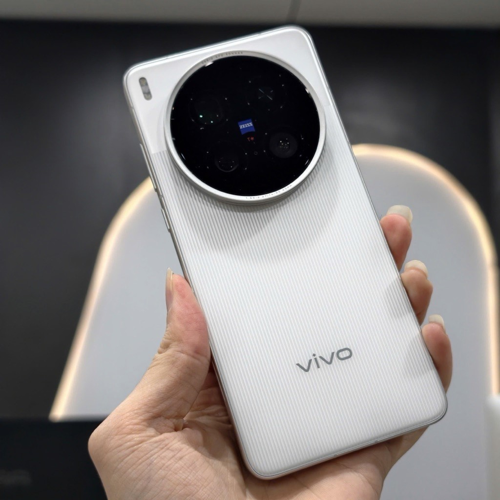Vivo X200Ultra chip Snap 8 Elite, hàng Fullbox, bảo hành 1 đổi 1 - Wingmobile | BigBuy360 - bigbuy360.vn