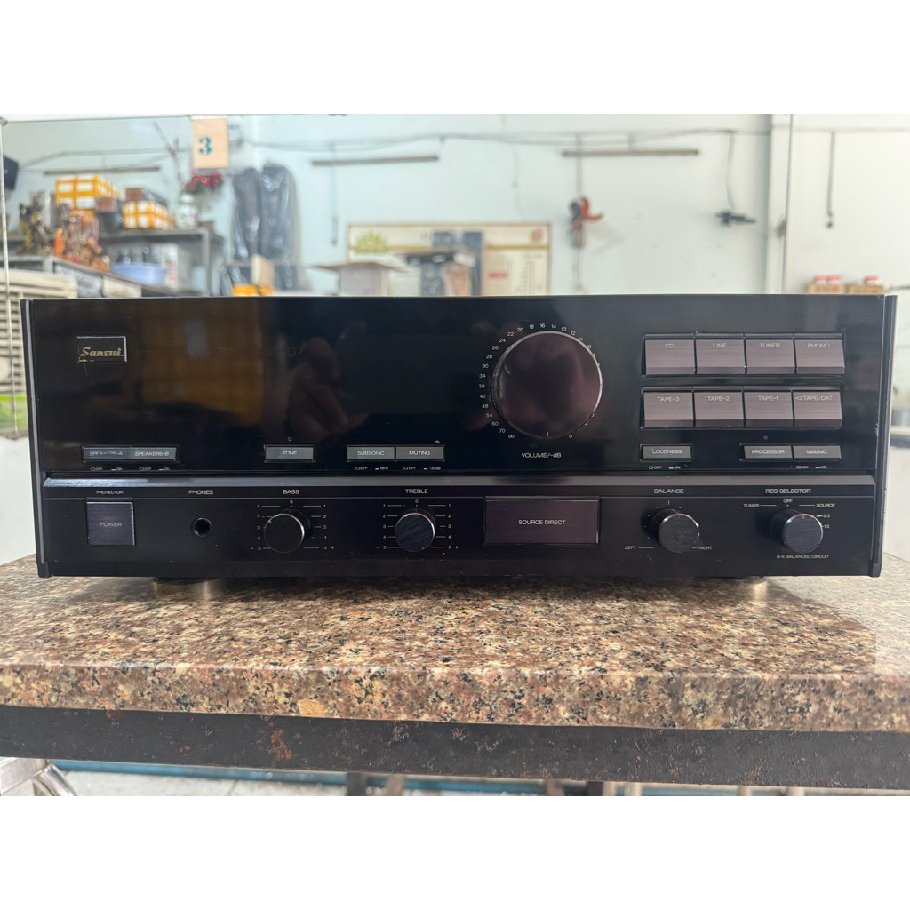 Amply Sansui AU-@607 công xuất 240w chạy 8 sò Sanken máy zin đẹp âm thanh rất hay.