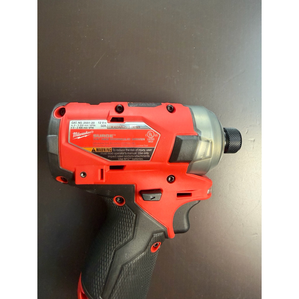 Vít dầu Milwaukee m12 Mỹ 2551-20