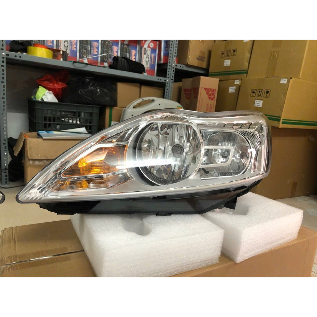 ĐÈN PHA FORD FOCUS 2008-2013