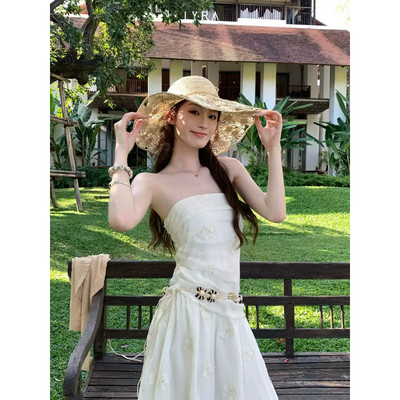 LYRA - Váy maxi đi biển thêu hoa nổi kèm belt đầm quây cup ngực dáng dài nhẹ nhàng nữ tính CSYVD0193