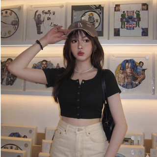 Áo Croptop Cổ Chữ U Chất Len Tăm Nữ Ôm Dáng Tay Ngắn Nút Bấm Thời Trang Cá Tính CR04 CinZy SG