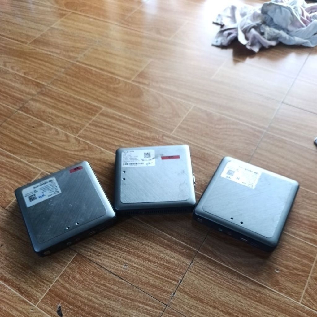 Mini pc SD-CTL P1001 chíp J1800 ram DDR3 2gb ssd 32gb