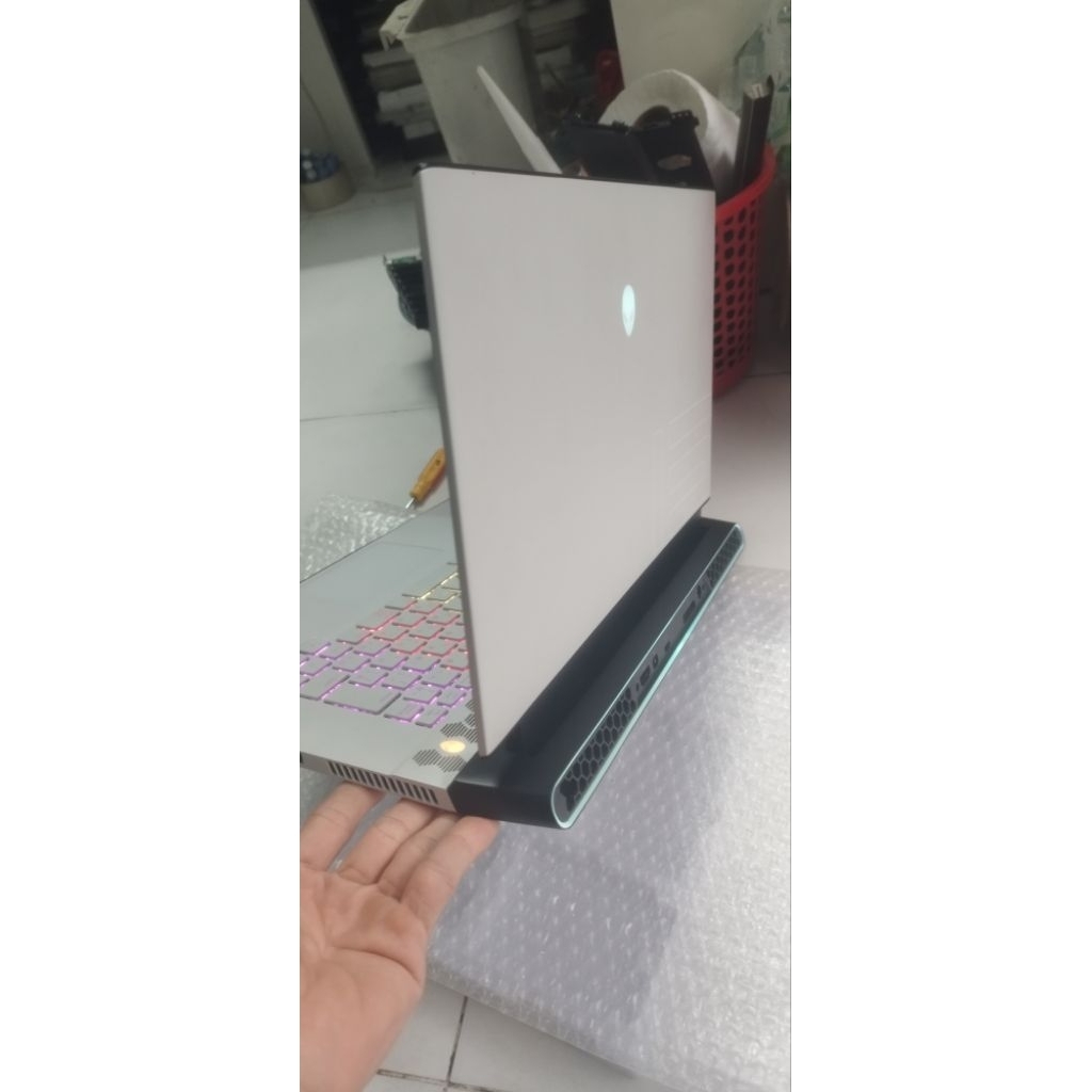Dell Alienware M15 Core i7 9750H RTX2060 6Gb 144Hz