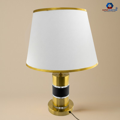 Đèn bàn decor thân hợp kim trang trí phòng ngủ phòng khách chao vải sử dụng bóng E27 bảo hành 2 năm